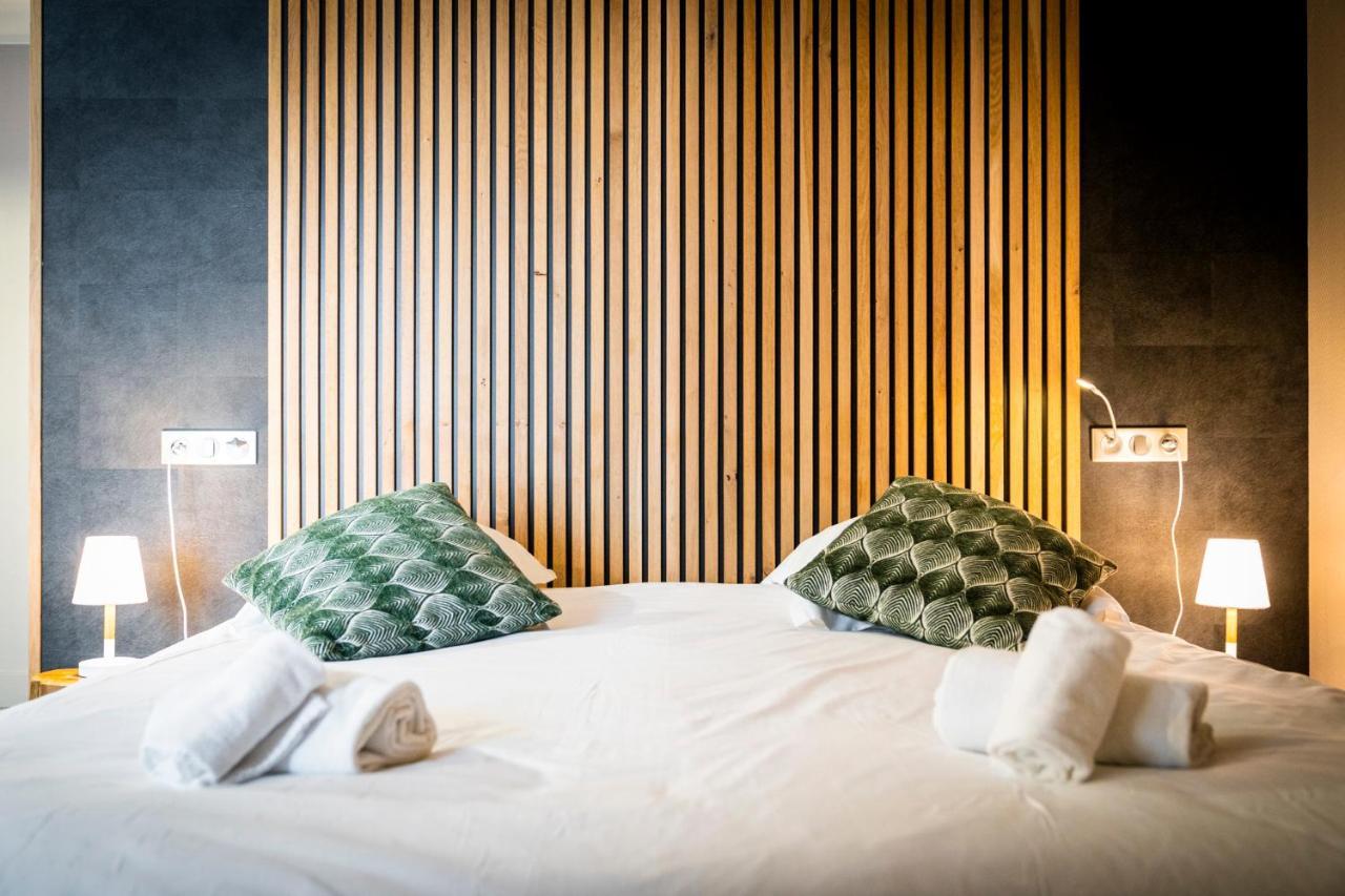 Domaine Du Mont-Saint-Jean Hotel เลรูส ภายนอก รูปภาพ