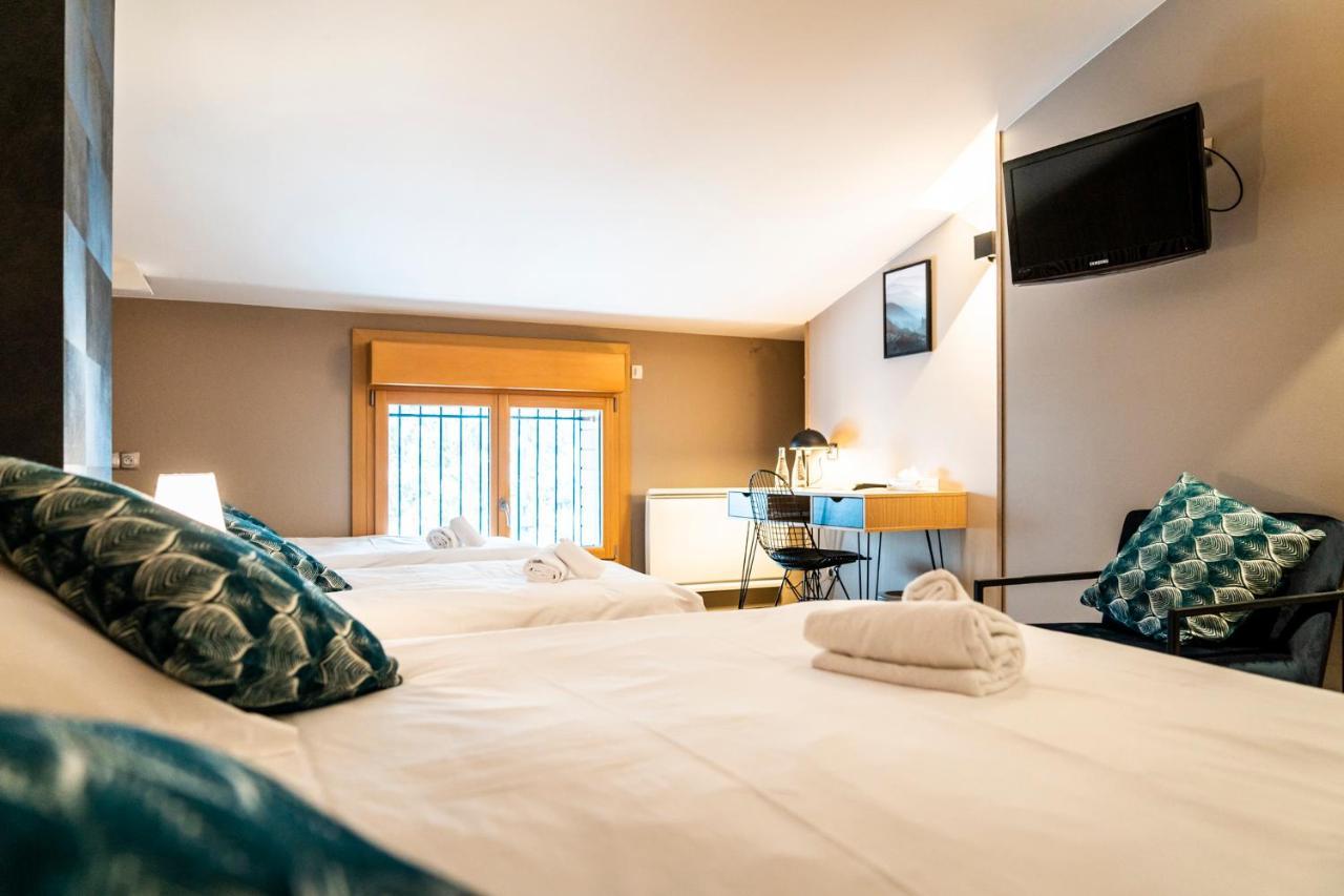 Domaine Du Mont-Saint-Jean Hotel เลรูส ภายนอก รูปภาพ