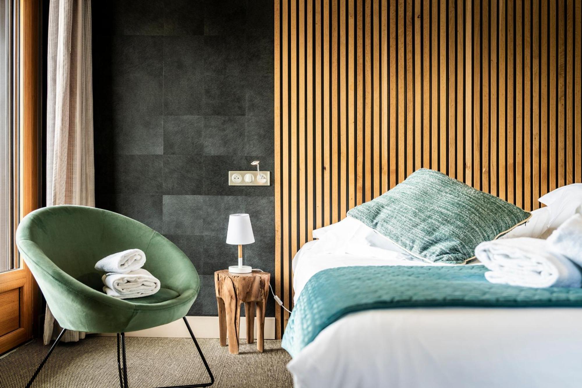 Domaine Du Mont-Saint-Jean Hotel เลรูส ภายนอก รูปภาพ